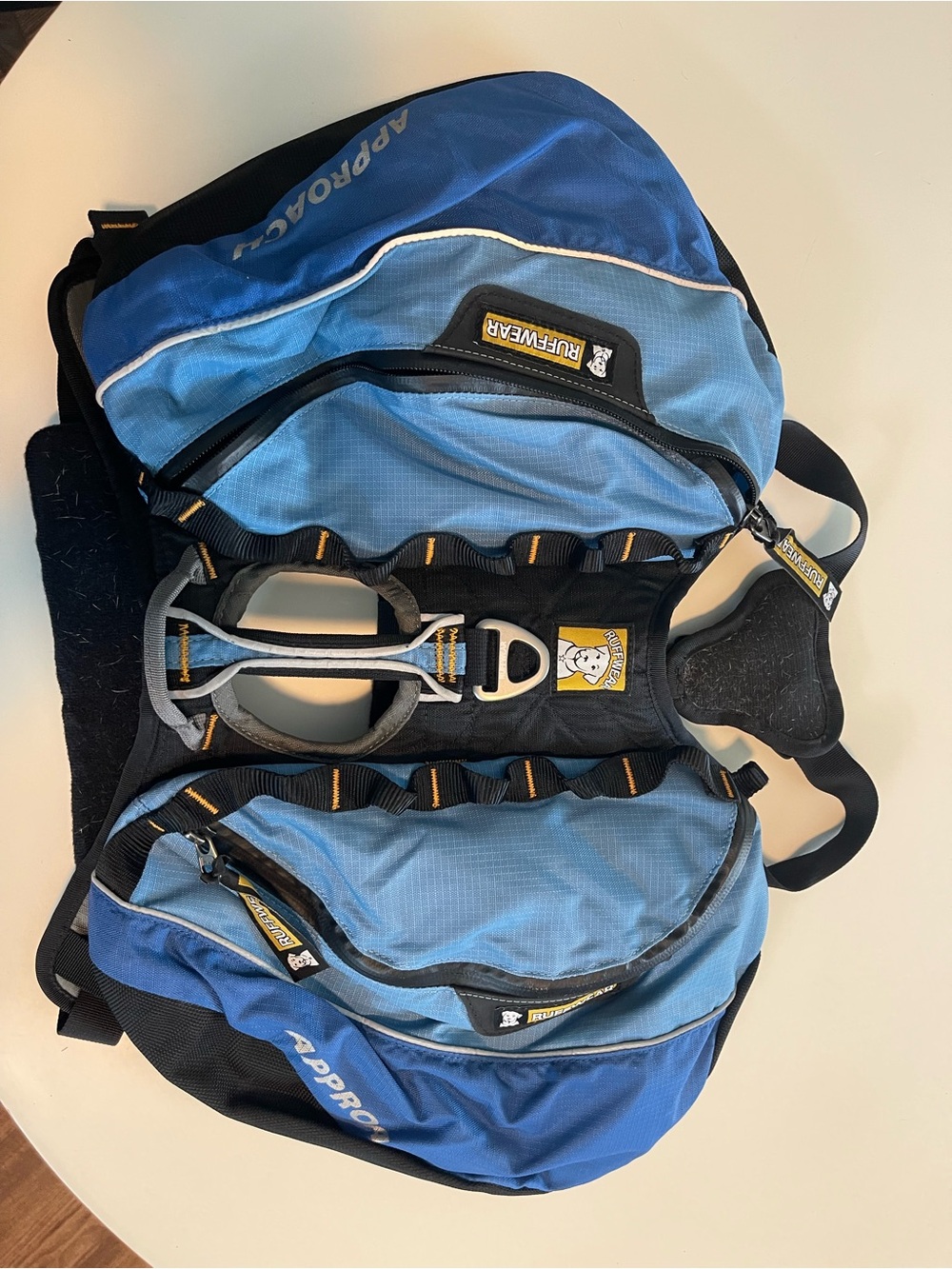 Approach Pack, size small